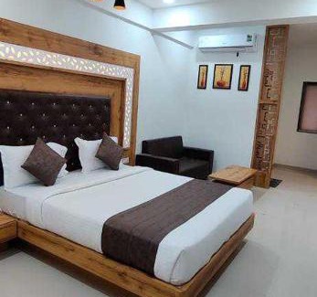 Anand Hotel | Collection O Hotel Green Park