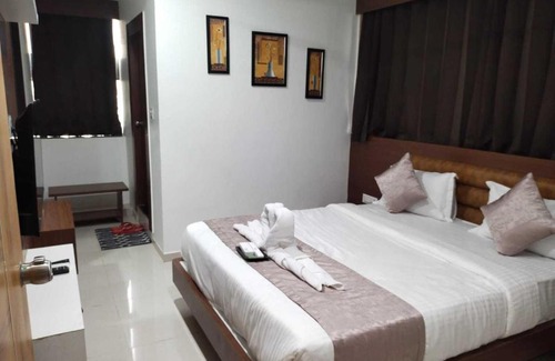 Anand Hotel | Collection O Hotel Green Park