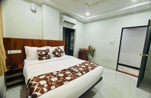 Narsampet Hotel | Collection O Narsampet Crossway Telangana Formerly Hotel Silver Moon