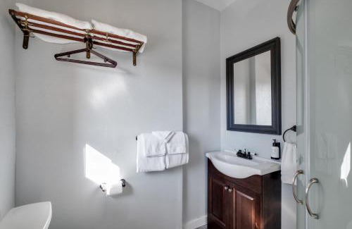 University District Hotel | College Inn Hotel