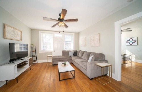 Ghent Apartment | Colley Manor - Washington Suite