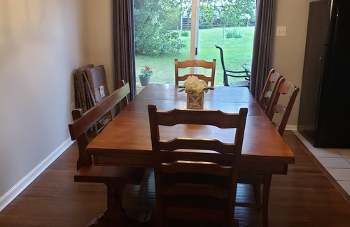 Winchester House | Colonial Getaway near Old Town Historic Winchester