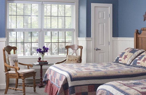 Smithville Bed & Breakfast | Colonial Inn