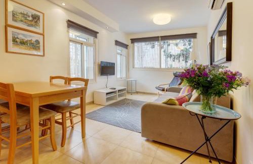 Emek Refaim Apartment | Colony Suites- Hananya St.