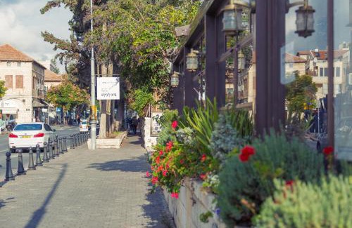 Emek Refaim Apartment | Colony Suites- Hananya St.