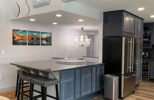 Black Hawk House | Colorado Mountain Retreat- Sleeps 16+ - lake river creek - Wedding Reunion Event
