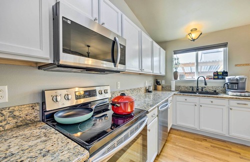 Northeast Colorado Springs House | Colorado Springs Vacation Home - Walk to Park