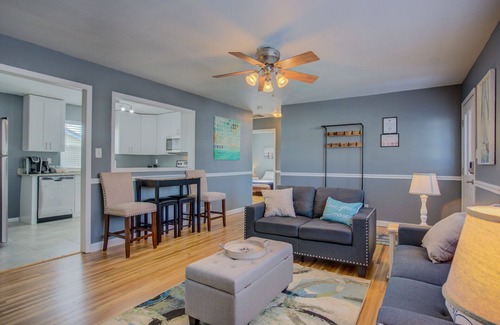 Central Colorado Springs Cottage | Colorado Springs Uccs Grey Cottagedog Friendly!