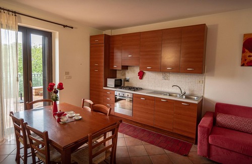 Rivotorto Apartment | Colorful and renovated apartment for six people with air conditioning and kitchen