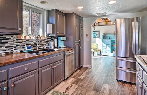 Cottonwood-Verde Village House | Colorful Cottonwood Home: Walk to Verde River!