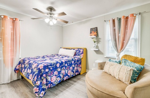 Hopewell House | Colorful Hopewell Home ~ 5 Mi to the James River!