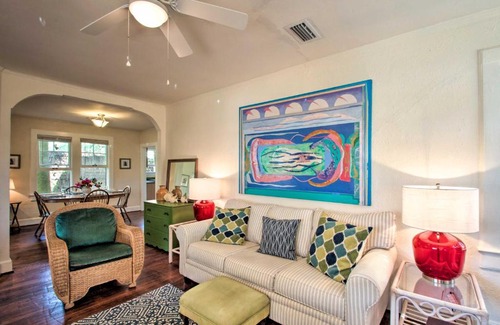 East Hill House | Colorful Pensacola Oasis 1 Block to Bayview Park!