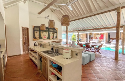 Sunset Road Villa | Colorful & Sleek-Modern 3Beds Private Villa Next To Seminyak