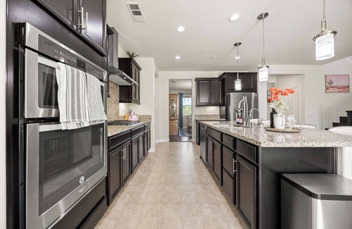 Mira Loma House | Colorful & Spacious 5Be/4Ba house near ONT Airport