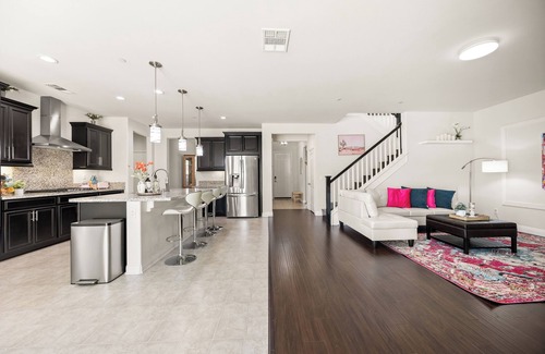 Mira Loma House | Colorful & Spacious 5Be/4Ba house near ONT Airport