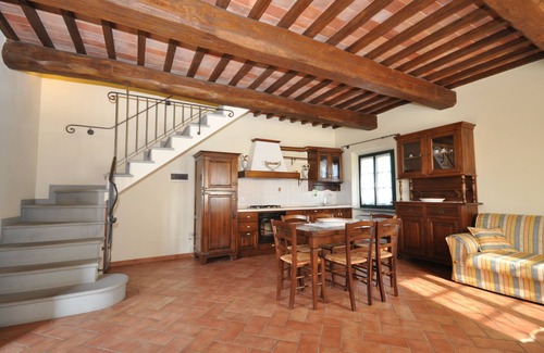 Stabbia Apartment | COLORINO APARTMENT on two floors BEDROOMS-KITCHEN-LIVING ROOM-AIR CONDITIONING