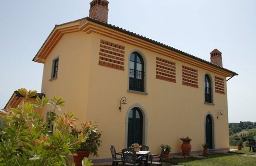Stabbia Apartment | COLORINO APARTMENT on two floors BEDROOMS-KITCHEN-LIVING ROOM-AIR CONDITIONING