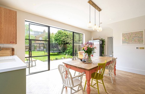 St. Leonard's House | Colour Gems