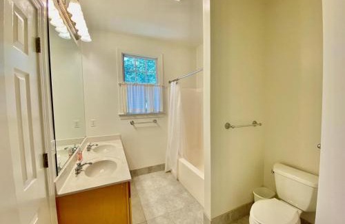 The Pines House | Columbia avenue 23