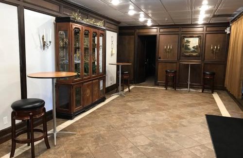 West Columbia Resort | Columbia Lakes Hotel & Conference Center