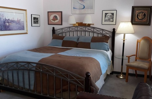 Idaho Springs Hotel | Columbine INN