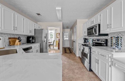 Fortson House | Columbus 4BR Getaway w/Hot Tub Close to Ft Moore