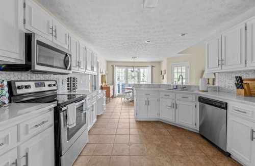Fortson House | Columbus 4BR Getaway w/Hot Tub Close to Ft Moore