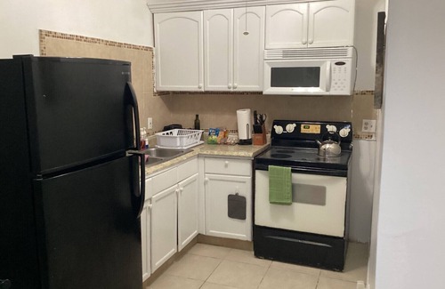 Cockburn Town Condo | Colwins #3 Family/Group w/Movie Room Sleeps 6