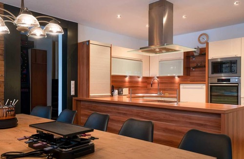 Ried im Oberinntal Apartment | Combination country life - Stadlchalet