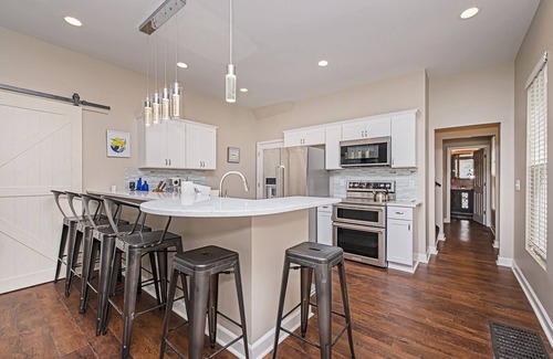 Old Northside House | Combined Duplex on the Monon Trail near north Downtown Indy. Perfect for groups