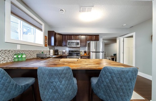 Northwest Edmonton House | Come and enjoy this exquisite home 7 minutes away from the center of ST.Albert