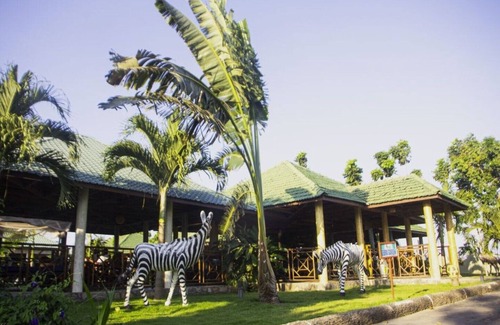 Kigamboni House | Come and stay at this kigamboni cultural hotel suite