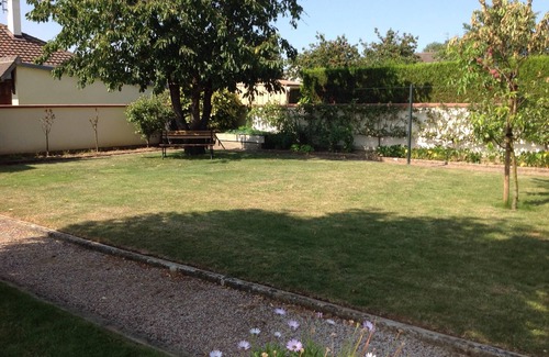 Cagny Apartment | Come and visit Normandy, its tourist sites and enjoy the garden.