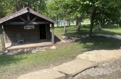 Gallatin Cabin | Come enjoy nature in our luxury studio cabins in Gallatin Missouri