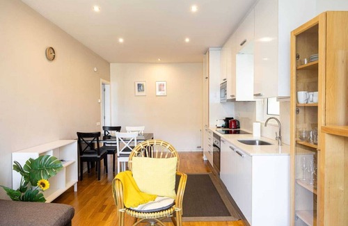 La Maternitat i Sant Ramon Apartment | Come enjoy the real Barcelona experience!