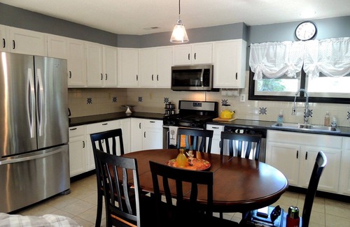 Rutherfordton House | Come Stay at Mountain Mc's Cabin.