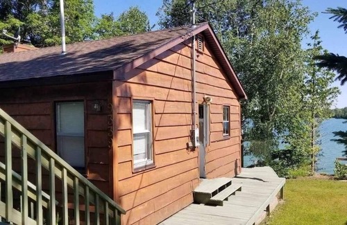 Presque Isle Cabin | Come To Me Inn - Cozy Peaceful Lakefront Cabin, So Get Away & Be On Lake Time.