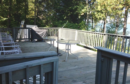 Presque Isle Cabin | Come To Me Inn - Cozy Peaceful Lakefront Cabin, So Get Away & Be On Lake Time.