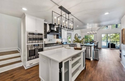 Huddleston House | Come Visit "Craddock Point"!