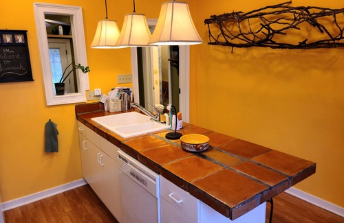 Thomas Square Apartment | Come Visit Us In Savannah.STUDIO for 2
