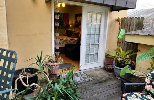 Thomas Square Apartment | Come Visit Us In Savannah.STUDIO for 2