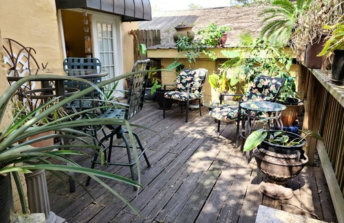 Thomas Square Apartment | Come Visit Us In Savannah.STUDIO for 2