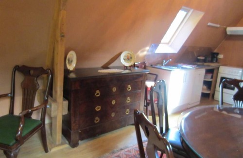 La Riviere-Saint-Sauveur Cottage | Comfortable character house