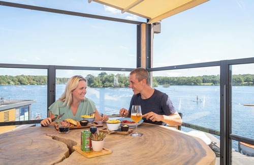 Leuken House | Comfort 12-person water villa in the holiday park Landal Marina Resort Well