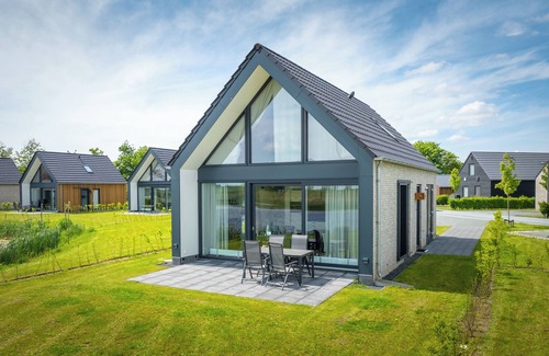 Blokzijl House | Comfort 6-person residence in the holiday park Landal Waterresort Blocksyl