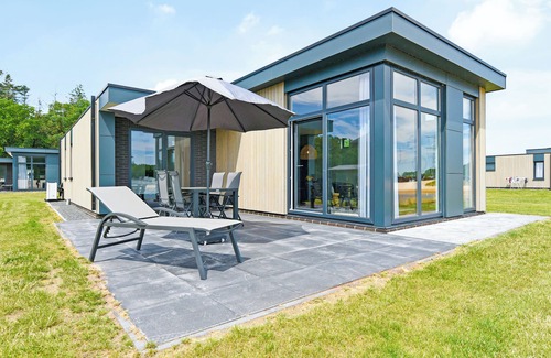 Hoge Hexel Ski Chalet | Comfort 8-person bungalow in the holiday park Landal Sallandse Heuvelrug