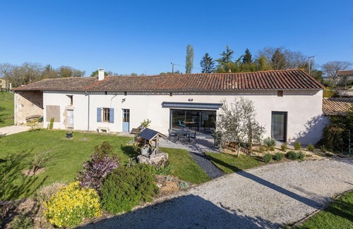 Chef-Boutonne House | Comfort and Nature Cottage
