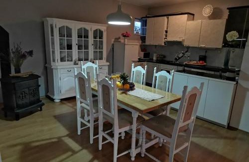 Vrgorac Apartment | Comfort apartment with garage Aria
