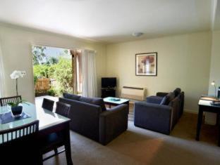 Fitzroy Hotel | Comfort Apartments Royal Gardens