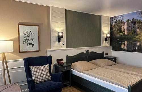 Echternacherbruck Bed & Breakfast | Comfort balcony double room, shower/WC - Pension Zum Golfstübchen